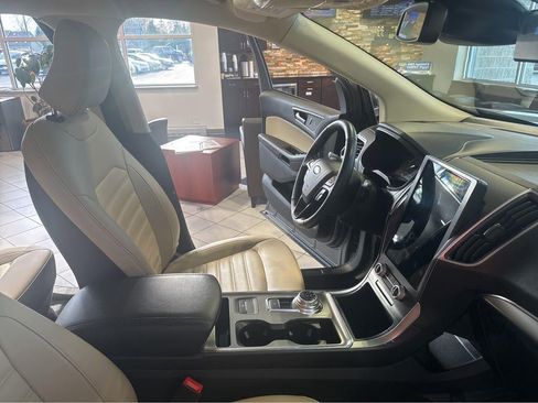 Used 2022 Ford Edge SEL w/ Cargo Accessory Package AWD/4WD image 28