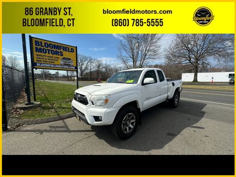 Used 2014 Toyota Tacoma 4x4 Access Cab V6 w/ TRD Sport Package image 1