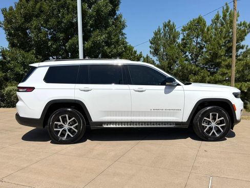Used 2025 Jeep Grand Cherokee L Limited w/ Trailer Tow Package AWD/4WD image 7