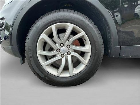 Used 2017 Land Rover Discovery Sport HSE AWD/4WD image 9