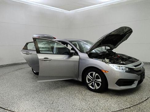 Used 2018 Honda Civic LX image 9
