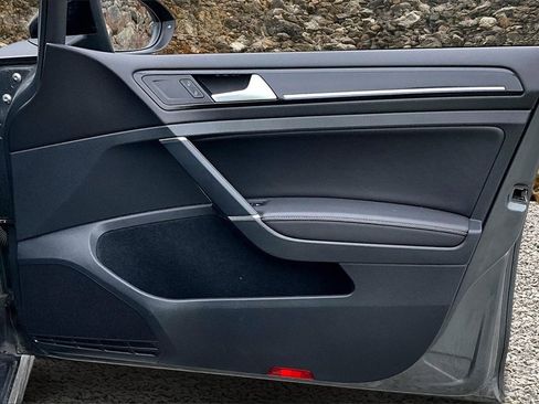 Used 2019 Volkswagen Golf R 4-Door image 20