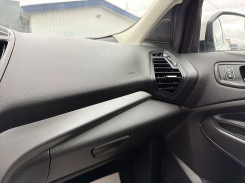 Used 2019 Ford Escape SE image 24