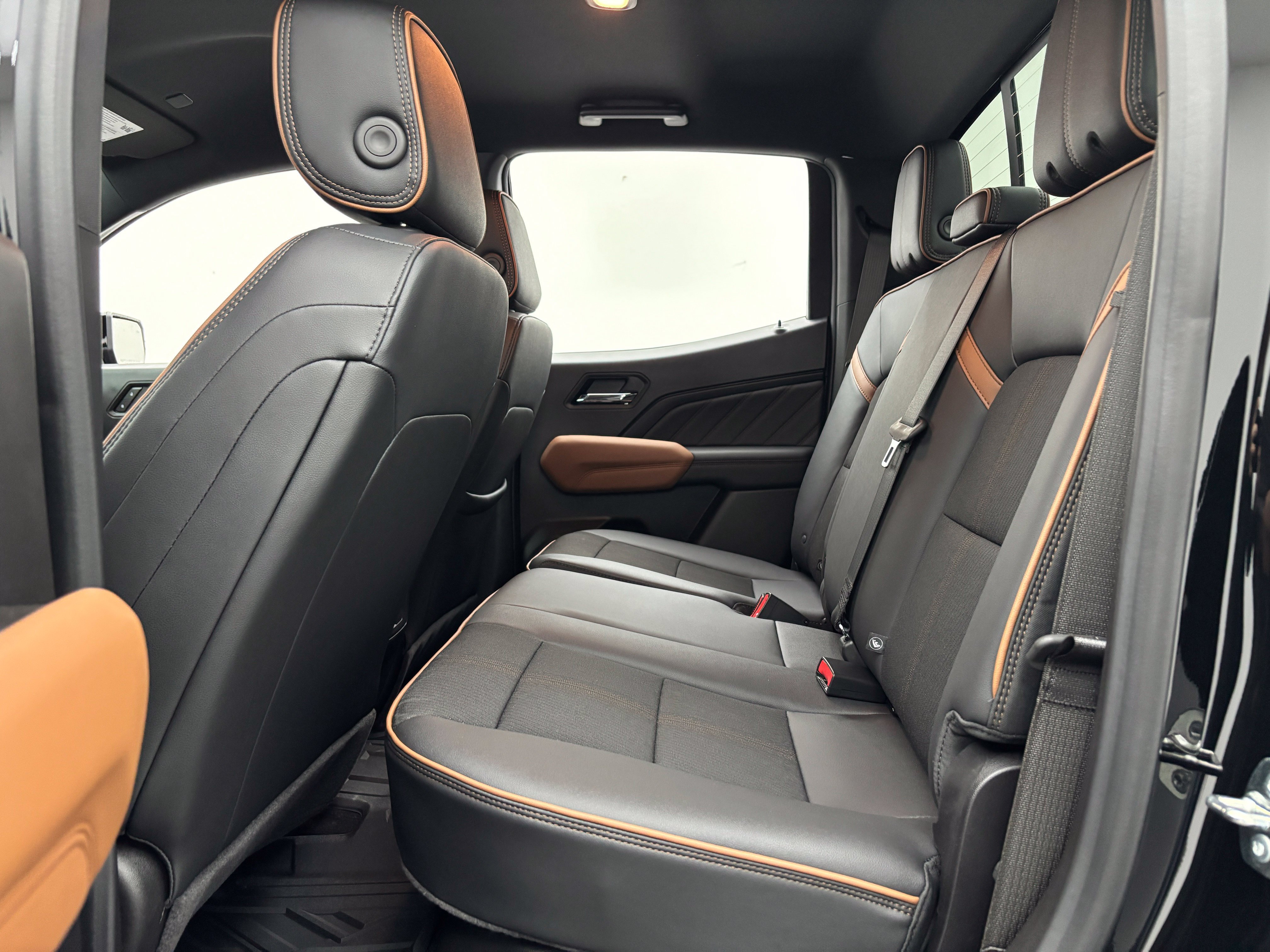 New 2026 GMC Canyon AT4 w/ Nightfall Essentials Package AWD/4WD image 38