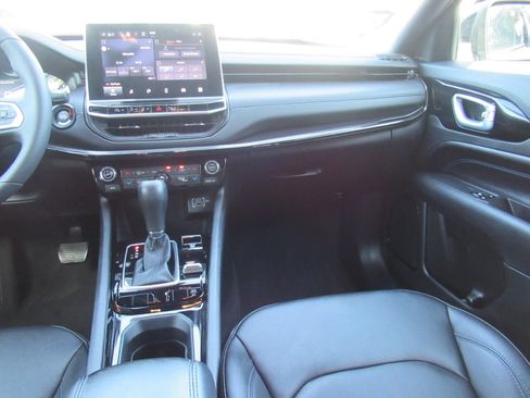 Certified 2026 Jeep Compass Limited AWD/4WD image 14