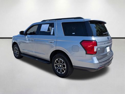 Used 2024 Ford Expedition XLT RWD image 6