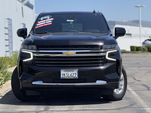 Used 2024 Chevrolet Tahoe LT image 2