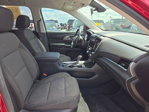 Used 2020 Chevrolet Traverse LT FWD image 24