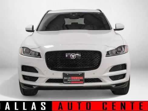 Used 2019 Jaguar F-PACE Premium image 2