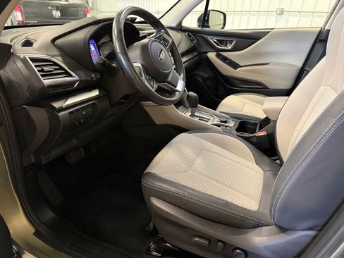 Used 2020 Subaru Forester Premium image 19