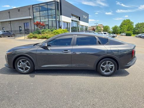 Used 2025 Kia K4 FWD image 12