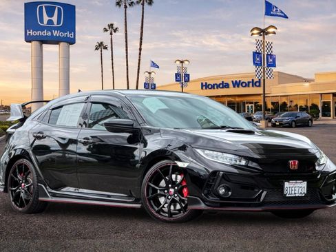 Certified 2018 Honda Civic Type R image 2