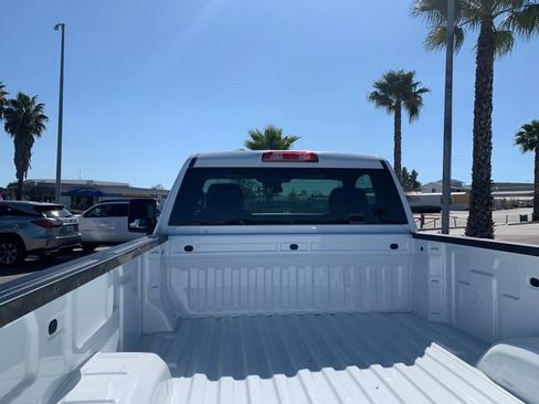 Used 2025 GMC Sierra 3500 SLE w/ SLE Convenience Package image 8