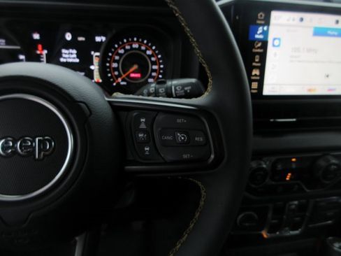 Used 2024 Jeep Wrangler Sport S image 15