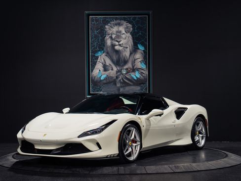 Used 2023 Ferrari F8 Tributo RWD image 4