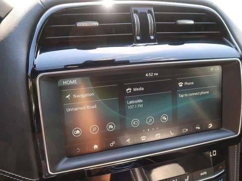 Used 2020 Jaguar F-PACE S image 35