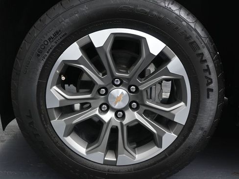 Used 2025 Chevrolet Suburban LT RWD image 10