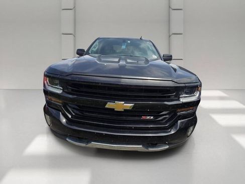 Used 2018 Chevrolet Silverado 1500 LT w/ All Star Edition AWD/4WD image 2