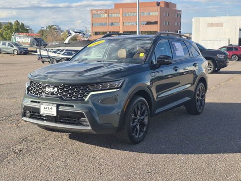 Certified 2022 Kia Sorento SX Prestige w/ Rust Color Package image 4