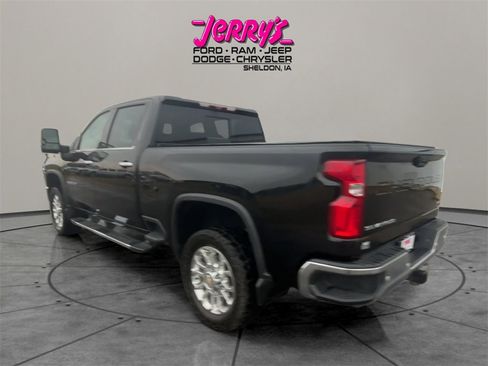 Used 2024 Chevrolet Silverado 2500 LTZ w/ LTZ Premium Package image 3