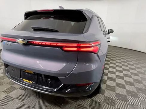 Used 2025 Chevrolet Equinox EV LT w/ Convenience Package FWD image 5