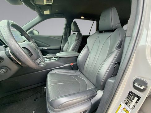 Certified 2024 Lexus TX 500h AWD w/ Technology Package image 30