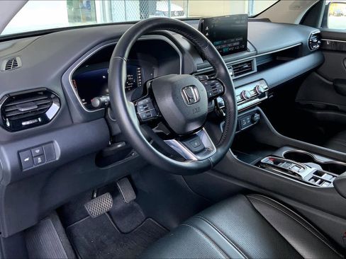 Used 2023 Honda Pilot Elite image 17