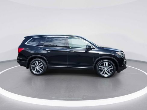 Used 2018 Honda Pilot Touring image 9