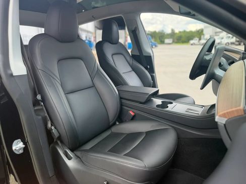 Used 2023 Tesla Model Y Long Range AWD/4WD image 24