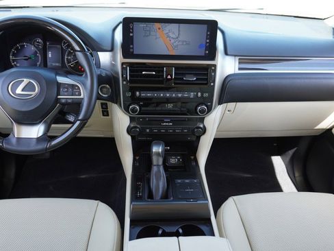 Used 2022 Lexus GX 460 Premium w/ Premium Package image 29