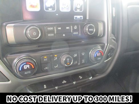 Used 2018 Chevrolet Silverado 1500 LT w/ All Star Edition AWD/4WD image 33