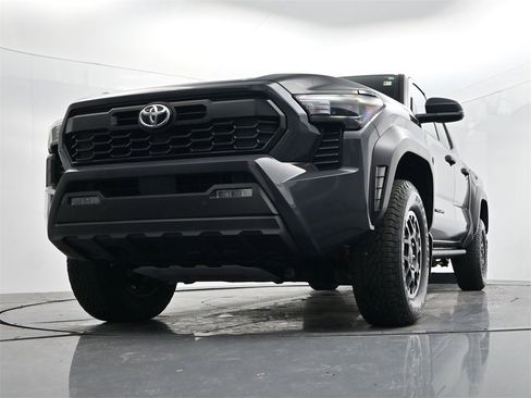 Used 2025 Toyota Tacoma TRD Off-Road w/ TRD Off Road Upgrade Package image 41