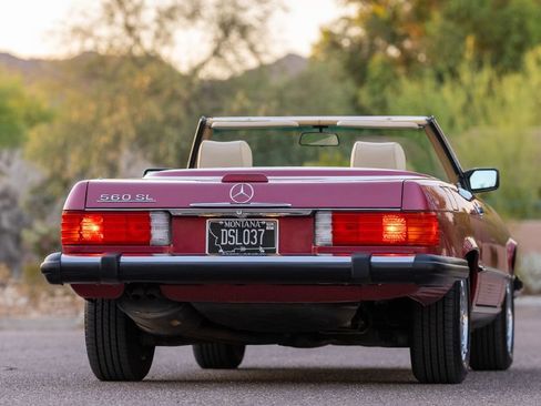 Used 1989 Mercedes-Benz 560 SL image 32