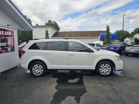 Used 2017 Dodge Journey SE FWD image 13