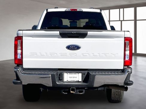 Used 2025 Ford F250 XLT image 5