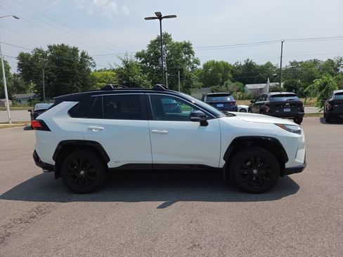 Used 2022 Toyota RAV4 XSE w/ XSE Grade Weather Package AWD/4WD image 5