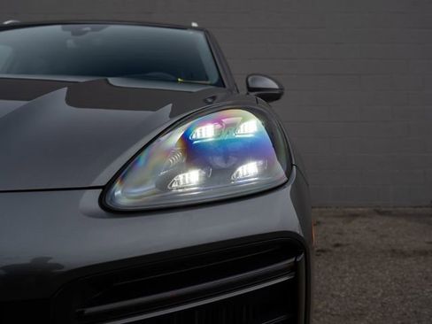 Certified 2020 Porsche Cayenne Turbo AWD/4WD image 11
