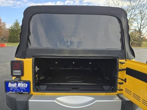 Used 2015 Jeep Wrangler Unlimited Sahara w/ Max Tow Package image 14