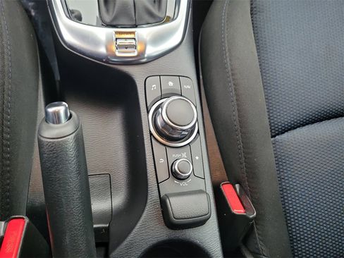 Used 2018 Toyota Yaris iA image 23