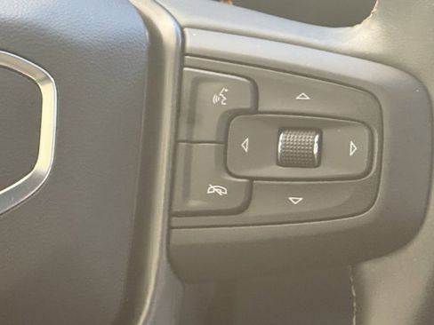 Used 2025 GMC Sierra 2500 AT4 w/ AT4 Premium Plus Package image 14