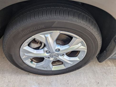 Used 2025 Honda HR-V LX image 9