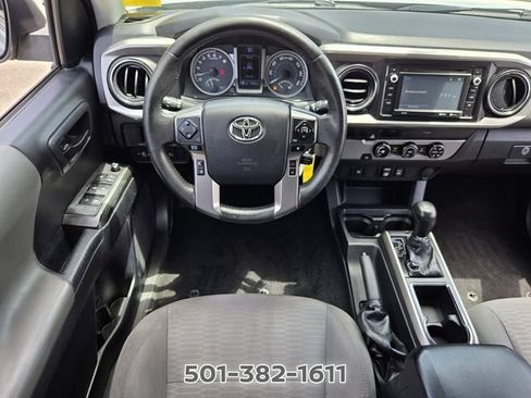 Used 2018 Toyota Tacoma SR5 RWD image 12