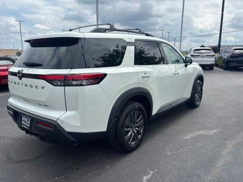 Used 2023 Nissan Pathfinder SV w/ SV Premium Package AWD/4WD image 7