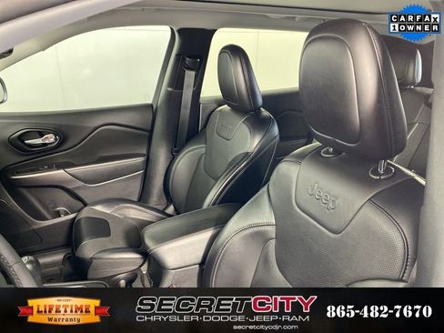 Used 2022 Jeep Cherokee Latitude Lux w/ Sun & Sound Group image 10