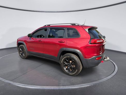 Used 2017 Jeep Cherokee Trailhawk AWD/4WD image 3