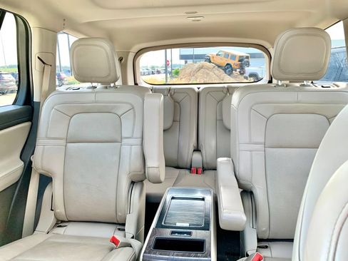 Used 2022 Lincoln Aviator Reserve w/ Equipment Group 201A AWD/4WD image 19