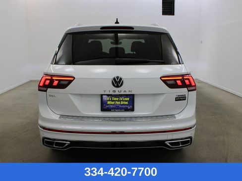 Certified 2022 Volkswagen Tiguan SEL R-Line image 3