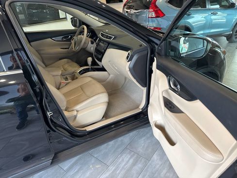 Used 2015 Nissan Rogue SL w/ SL Premium Package image 14