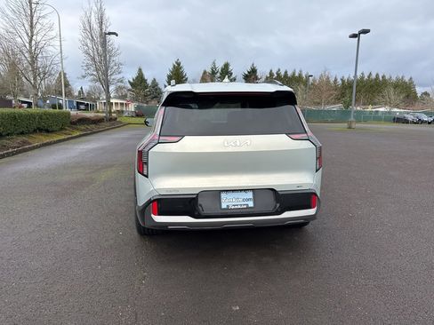 Used 2024 Kia EV9 GT-Line image 6