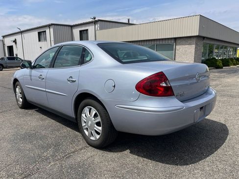 Used 2005 Buick LaCrosse CX w/ Silver Convenience Package FWD image 3